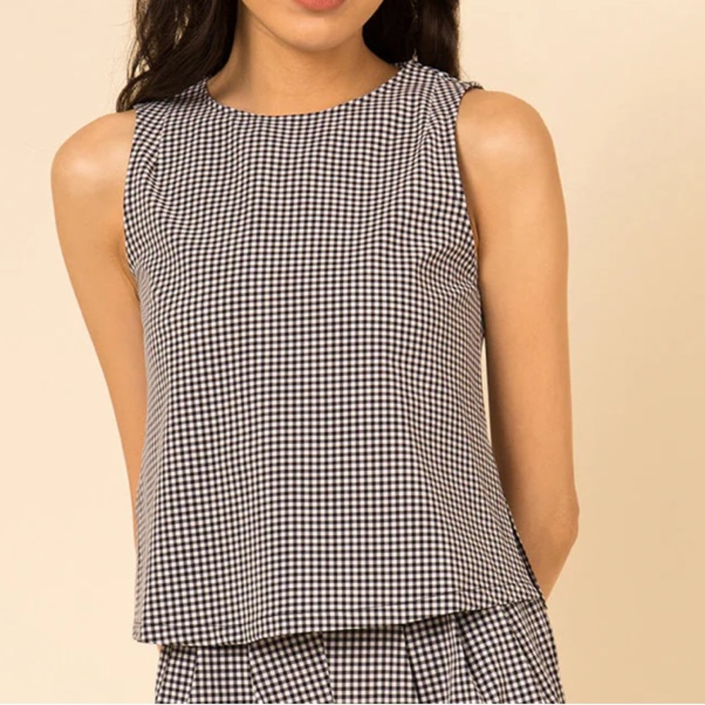 Gingham Sleeveless Tank Top - Black & White